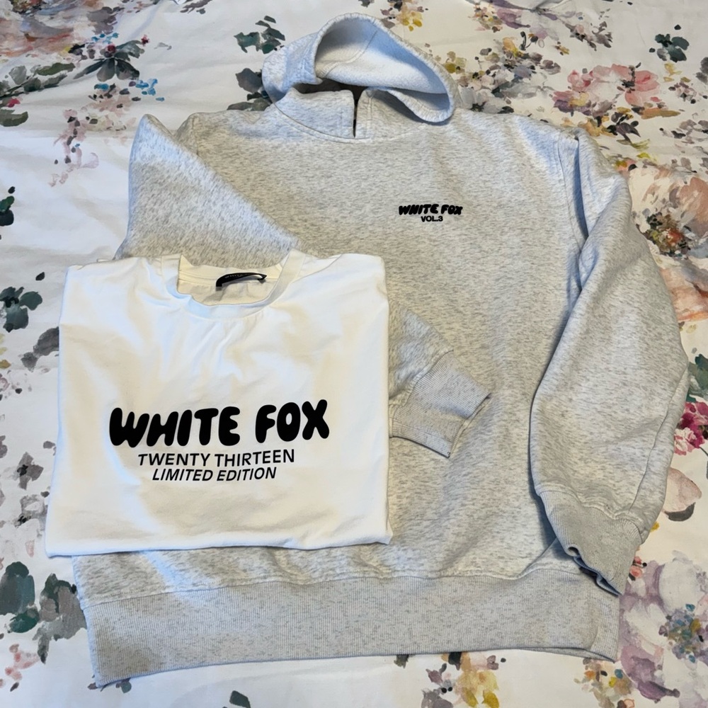Like New!! WHITE FOX Graphic Tee & Hoodie Set - White T & Light Gray Hoodie M/L